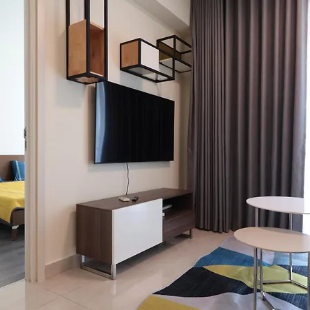 Deluxe Apartment With Balcony, Pool, Fitness And Yoga